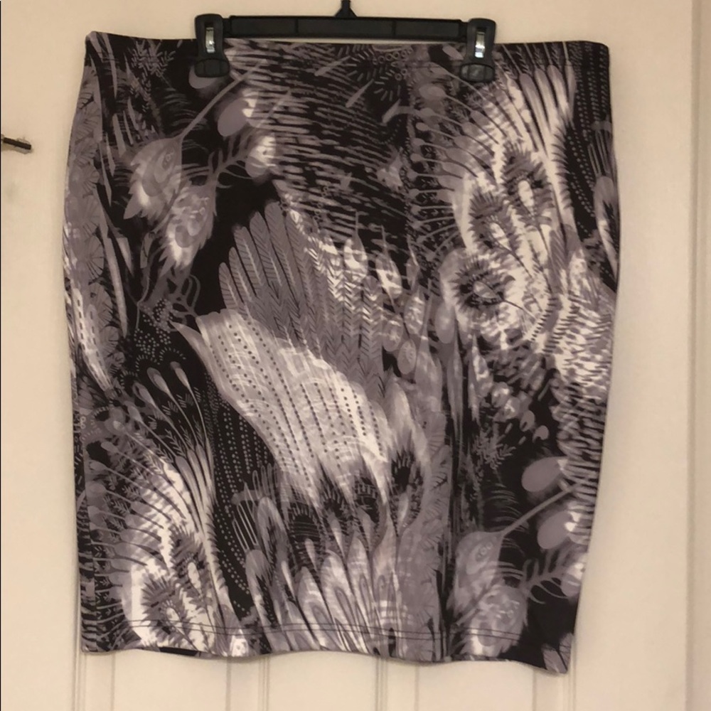 Milano 2x woman’s brown/white pencil skirt